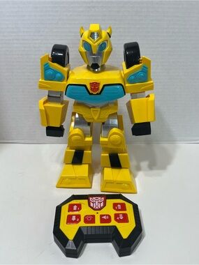 Hasbro Transformers Rescue Bots Bumblebee remote control Robot 12" Transformer
